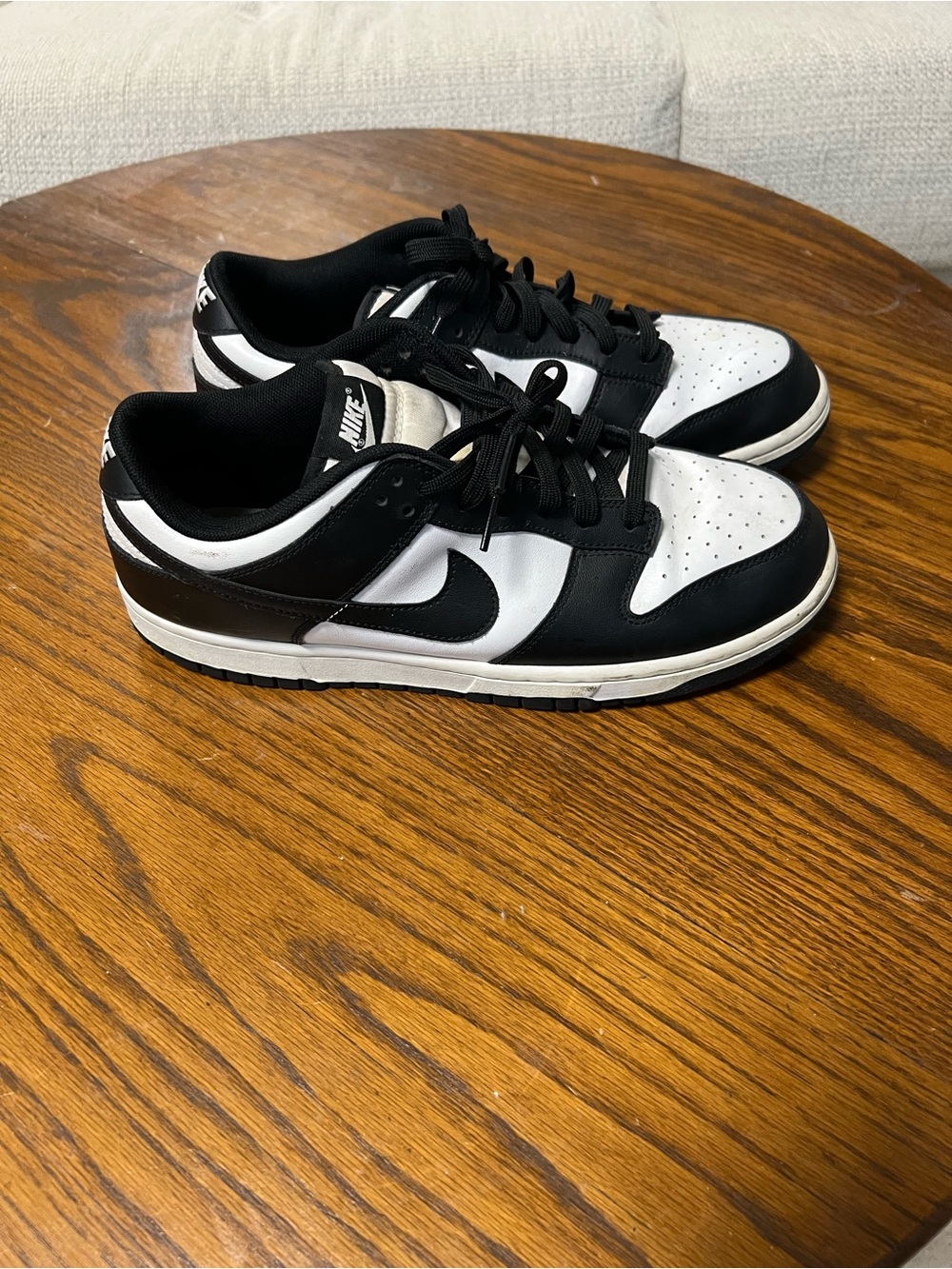 Nike Men’s Black & White Low Profile Sneakers